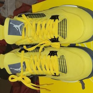 Jordan 4 lighting brand new